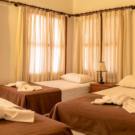Hotel Mami Vilma Robore Bagian luar foto