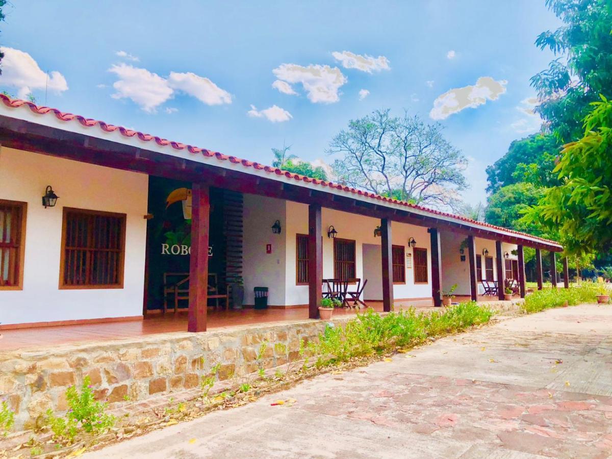 Hotel Mami Vilma Robore Bagian luar foto